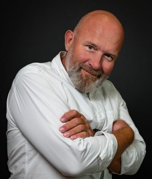 Hervé BOURDON Entrepreneur, conférencier et expert en stratégie digitale et e-commerce, j’accompagne les entreprises et les dirigeants dans la prise de décisions stratégiques, la mobilisation des équipes et le recrutement de talents.